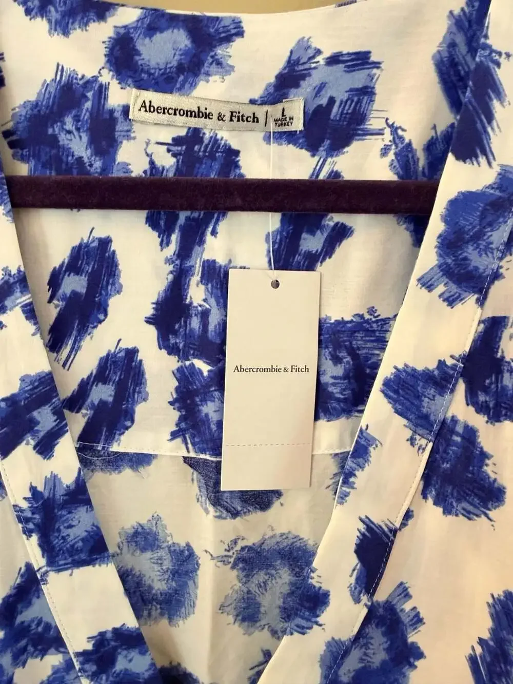 Abercrombie & Fitch Tiered V-Neck Blue Abstract Floral Midi Dress with Belt - Picture 7 of 8
